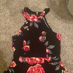 Cute halter dress with a nice little hole in the back